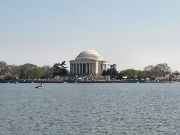 Jefferson Memorial by day.