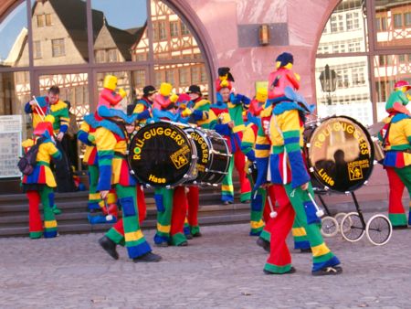 The musicians are leaving.